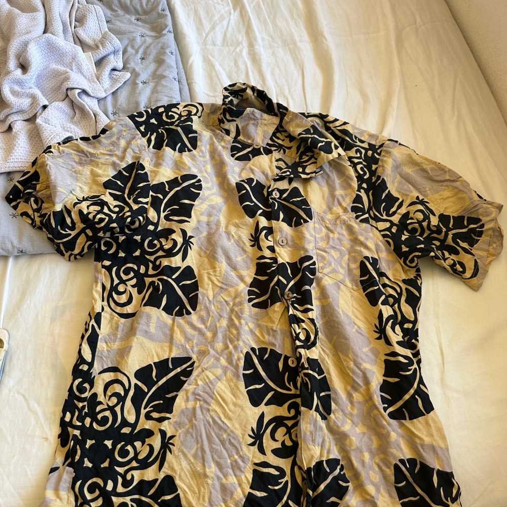 Manuhealii Black and Cream Casual Shirt